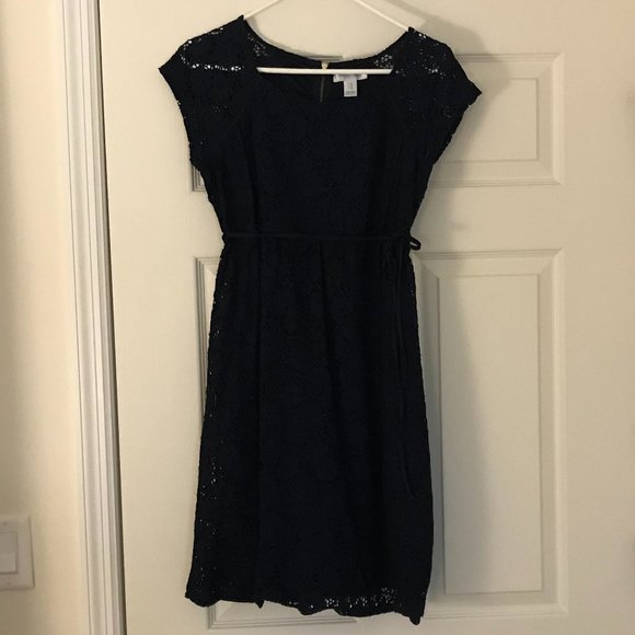 Motherhood Maternity Dresses & Skirts - MOTHERHOOD MATERNITY SIZE M LACE DRESS